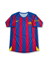 FCバルセロナ 2005/06シーズン UEFAチャンピオンズリーグ決勝パリ大会記念 ホームユニフォーム レプリカモデル メッシ30番 Nike製ブルー×レッドの縦ストライプ サッカージャージ