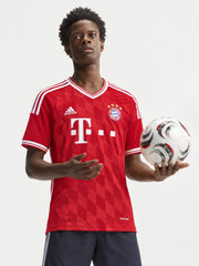 バイエルン・ミュンヘン 2013/14 ホーム ユニフォーム