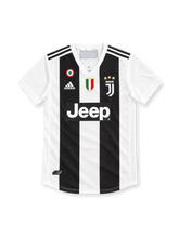 18/19 ユヴェントス ホーム adidas製 胸に2本の太い黒縞とJeepロゴが入った選手版のレトロサッカーユニフォーム