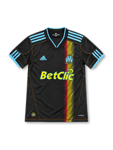 10/11 マルセイユ サード adidas製 赤・黄・緑のグラデーション帯とBetClicロゴが入った黒いレトロサッカーユニフォーム