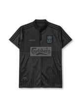 リヴァプール 1995-96 adidas Bringback スペシャルエディション ユニフォーム ブラック グランパ襟 Carlsbergロゴ入り