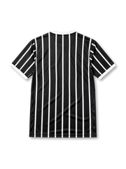 黒地に白の細い縦縞、白いクルーネック襟と袖口、左胸のNikeロゴ、S.C. CORINTHIANS PAULISTA 1910と記された復刻エンブレムを備えたコリンチャンス2026-27アウェイジャージ