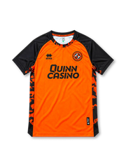 ダンディー・ユナイテッド 2026/27シーズン ホームユニフォーム(Errea製、タンジェリン×黒、Quinn Casinoスポンサー)