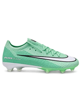 Nike Mercurial/マーキュリアル FG ミントグリーンのサッカースパイク、黒縁のホワイトスウッシュを配した側面と半透明グリーンのソール面