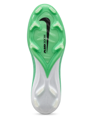 Nike Mercurial/マーキュリアル FG ミントグリーンのサッカースパイク、黒縁のホワイトスウッシュを配した側面と半透明グリーンのソール面