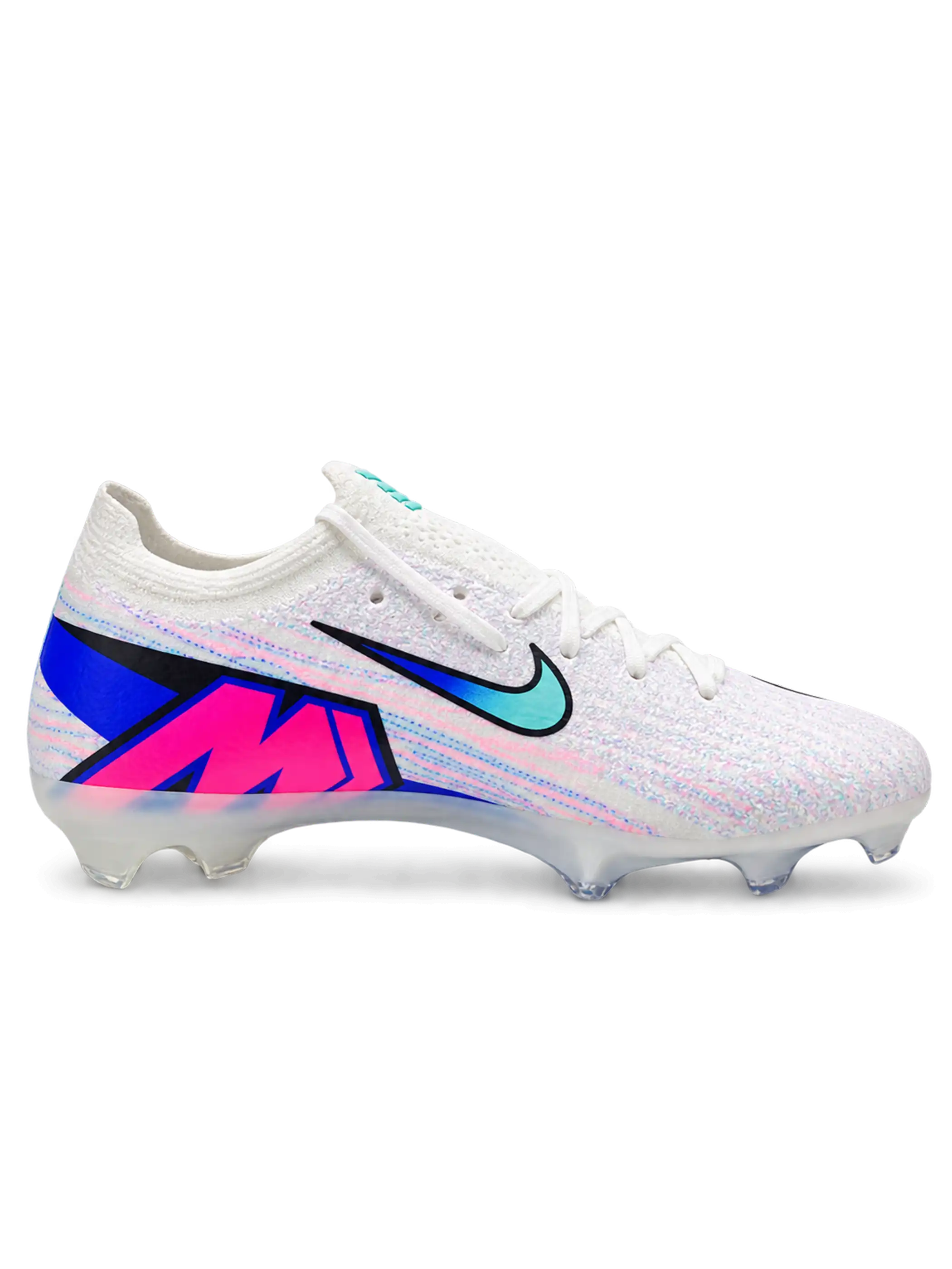 Nike Mercurial/マーキュリアル Vapor 15/ヴェイパー 15 Elite FG ホワイトのサッカースパイク、ピンクとブルーのラインとグラデーションのスウッシュ、ブルーのAIR ZOOMソール面