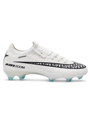 Nike Mercurial/マーキュリアル ホワイトのローカットサッカースパイク、ブラックのグラフィックスウッシュとミントグリーンのスタッド、AIR ZOOM表記入りアウトソール