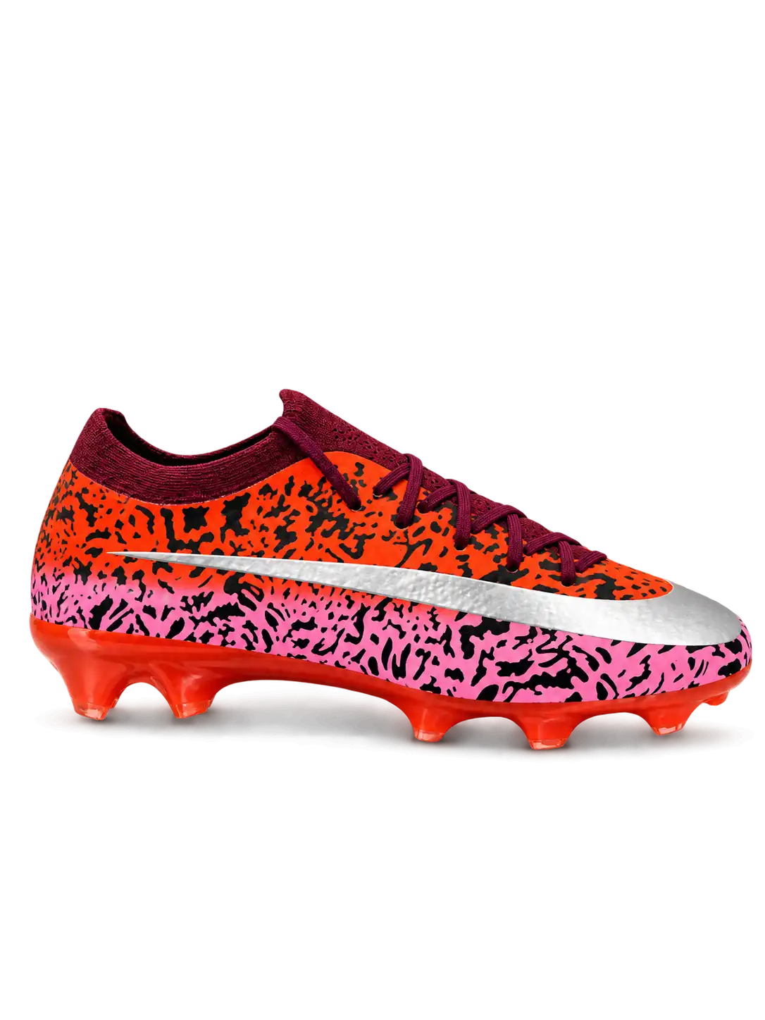 Nike Mercurial/マーキュリアル FG オレンジとピンクのサファリ柄サッカースパイク、シルバーのスウッシュとレッドのソールプレート