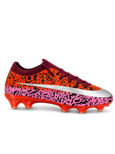 Nike Mercurial/マーキュリアル FG オレンジとピンクのサファリ柄サッカースパイク、シルバーのスウッシュとレッドのソールプレート