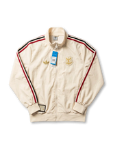 フラメンゴ adidas Originals トラックジャケット正面、オフホワイト×赤黒トリプルストライプ・ゴールド錨エンブレム