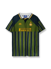 1995/96シーズンのインテルアウェイユニフォーム、ジュゼッペ・ベルゴミ着用のクラシックサッカージャージ