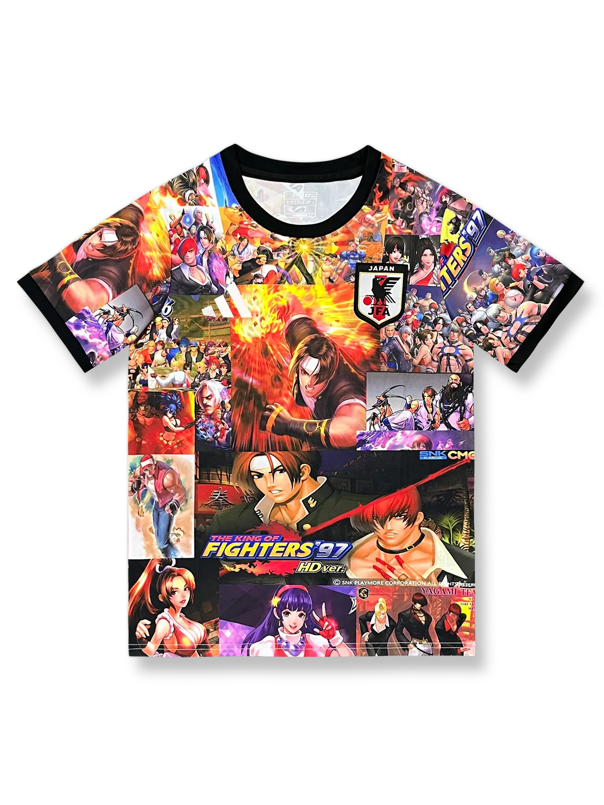 2024年日本代表特別版ユニフォーム「チーム ザ・キング・オブ・ファイターズ97プリント」、1997年のアーケードゲームのキャラクターとシーンをデザインに取り入れたユニークな一着