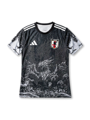 日本代表 adidas オーセンティックジャージ ブラック ドラゴンエディション — 全面墨絵龍グラフィックとJFA八咫烏エンブレム刺繍を配したスペシャルエディション