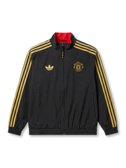 マンチェスター・ユナイテッド×adidas Originals春節トラックジャケット正面、レッド×ゴールドadidasトレフォイル・金刺繍レッドデビルエンブレム・装飾ジップ引き手・コンビ裾タグ