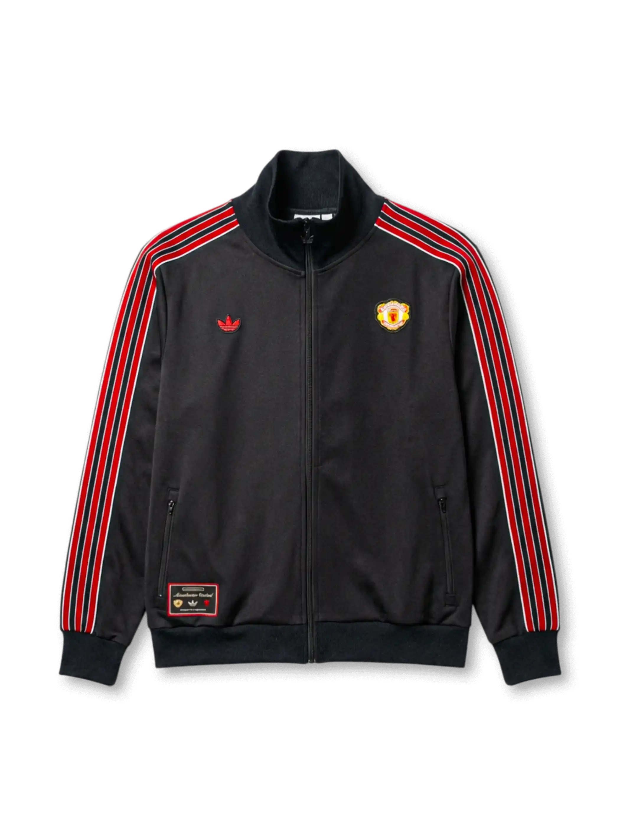 マンチェスター・ユナイテッド adidas Originals 復刻トラックジャケット ブラック — レッドストライプとヴィンテージ円形エンブレムを配した復刻ライフスタイルライン