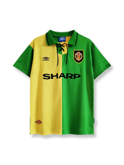 1992/94シーズンのマンチェスター・ユナイテッドサードユニフォーム、エリック・カントナ着用のクラシックサッカージャージ