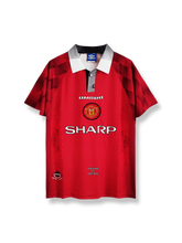 1996/97シーズンのマンチェスター・ユナイテッドホームユニフォーム、エリック・カントナ着用のクラシックサッカージャージ