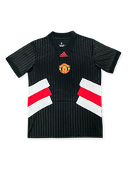 マンチェスター・ユナイテッドレトロブラックユニフォーム、クラシックな黒基調、歴史的デザイン