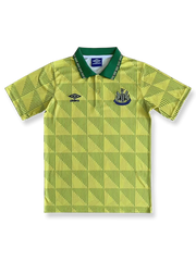 1991年シーズンのニューカッスルアウェイユニフォーム、ピート・ビアホルト着用のクラシックサッカージャージ