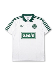 オアシス × アディダス オリジナルス Live '25 フットボール ジャージ フロント(ホワイト×グリーン+oasisボックスロゴ+adidas Originalsトレフォイル+3ストライプ+Live '25マンチェスター・サークルパッチ+グリーン・ポロカラー)