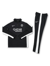 PSG ハーフジップ トレーニングトップ 前面(エンブレム/ロゴ)