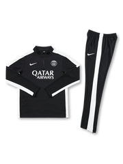 PSG ハーフジップ トレーニングトップ 前面(エンブレム/ロゴ)