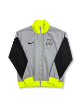 スポルティングCP トレーニングウィンドブレーカー 正面