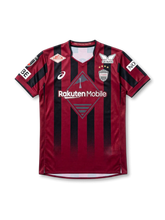 ヴィッセル神戸 2026/27 ホームジャージ 前面 — ワインレッド×ブラック縦ストライプ×Rakuten Mobileロゴ×四星エンブレム×Jリーグパッチ