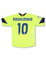 2005-06 FCバルセロナアウェイ正面、蛍光イエローグリーン×ネイビートリム・バルセロナトリコロール袖口・FCBエンブレム・Nike製