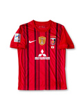 2023-24年浦和レッズ ACL仕様 ホームユニフォーム 正面、ACLチャンピオンパッチ付きデザイン