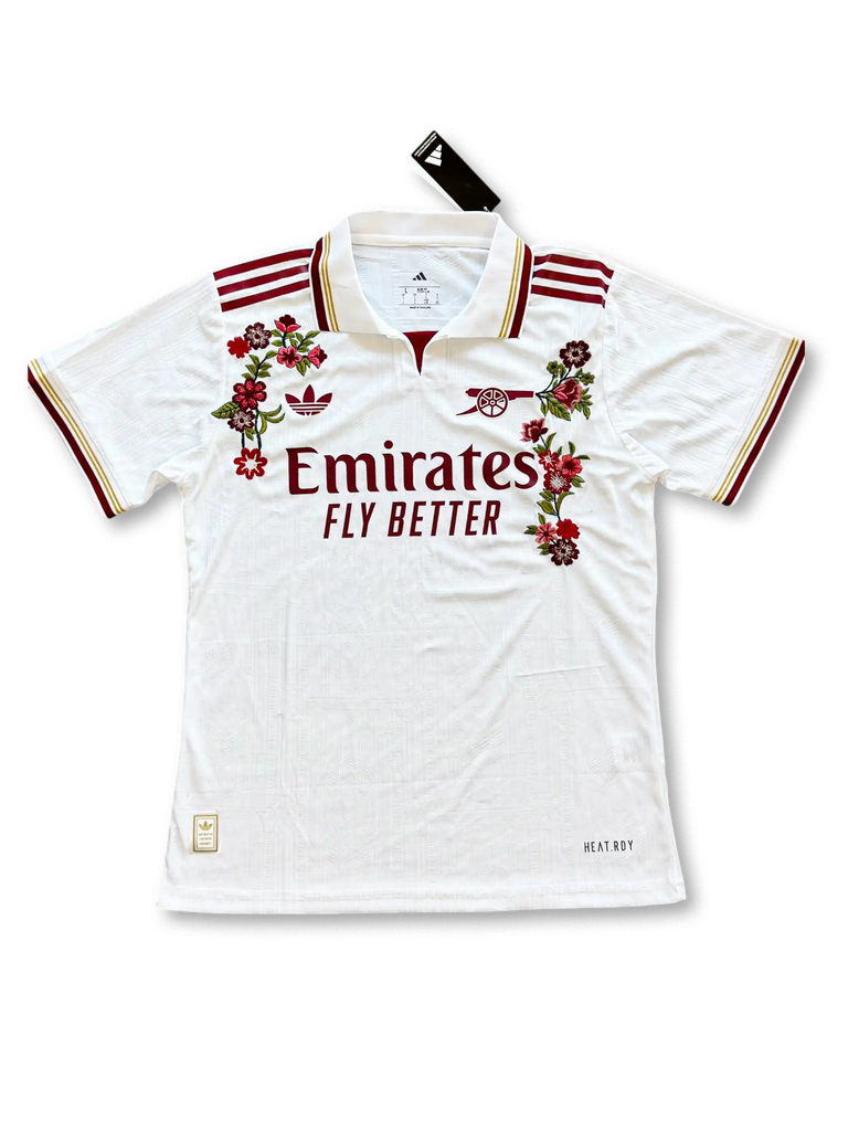 2024-25-arsenal-home-hand-