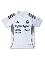 2024年FC町田ゼルビア アウェイユニフォーム 正面、CyberAgentロゴとホワイトデザイン