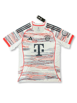 2025-2026 バイエルン・ミュンヘン アウェイ