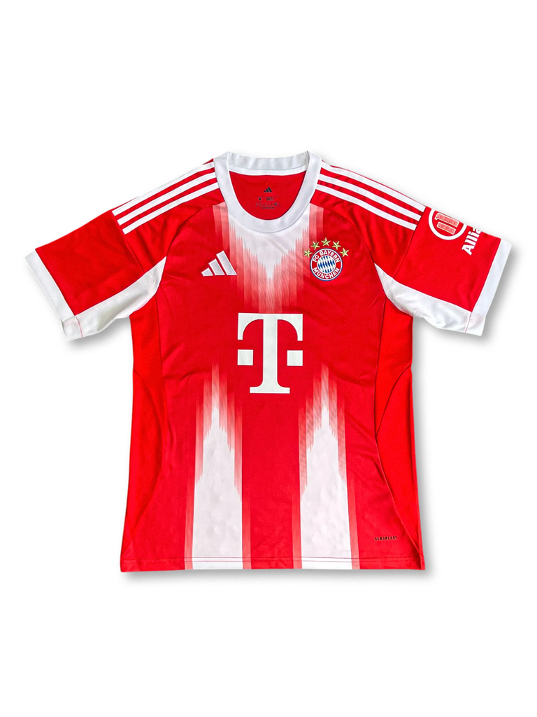2025_26_bayern_munich_hom_1024 2025_26_bayern_munich_hom_1024