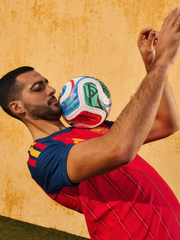 2026-27年 スペイン代表 ホームユニフォーム