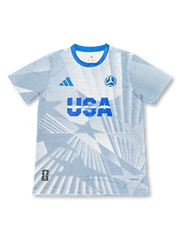 2026年アメリカ代表 プロモーションユニフォーム 正面、USAロゴとドットグラフィックデザイン