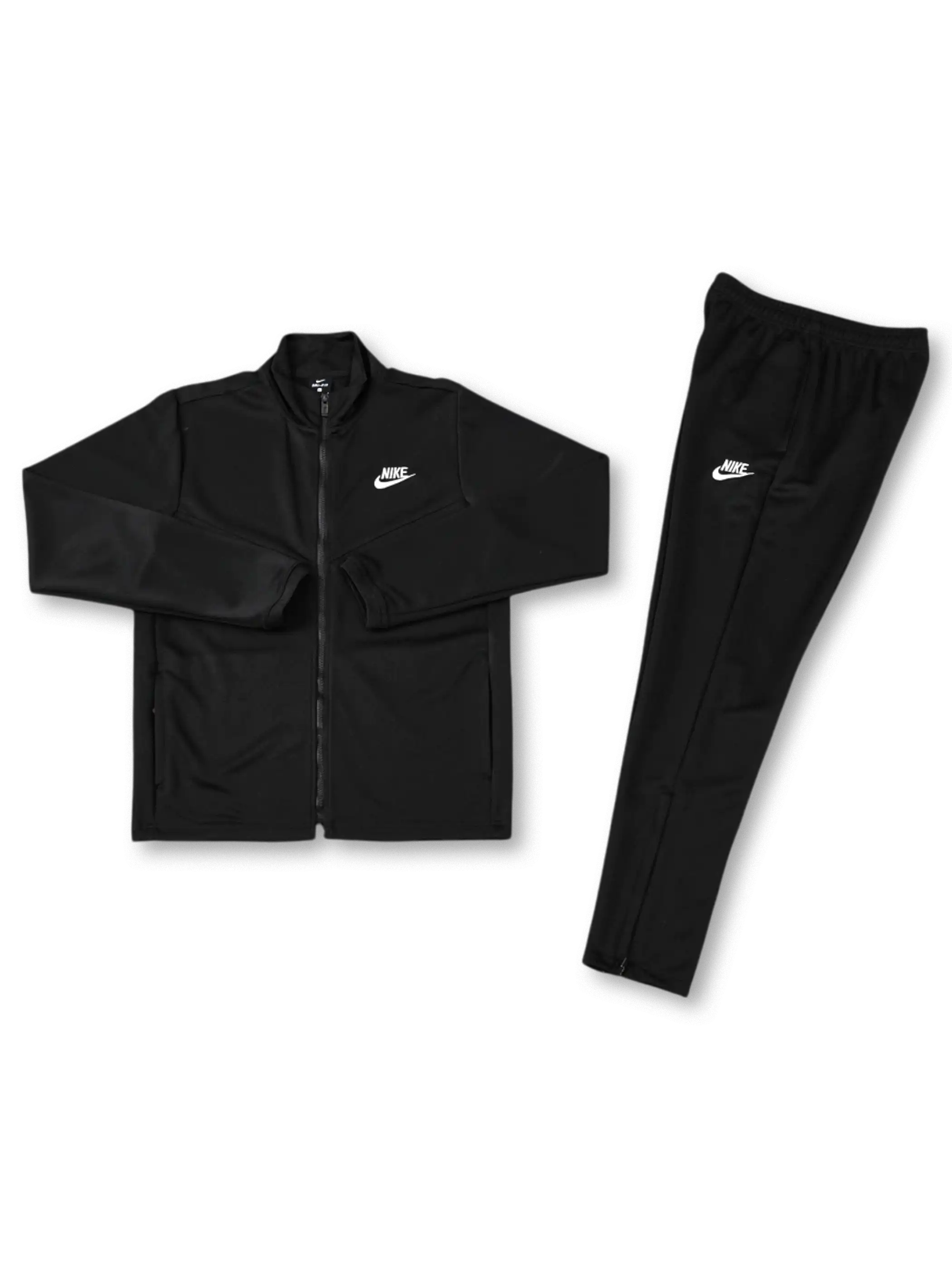 オールブラックのトラックジャケットとパンツの正面全体