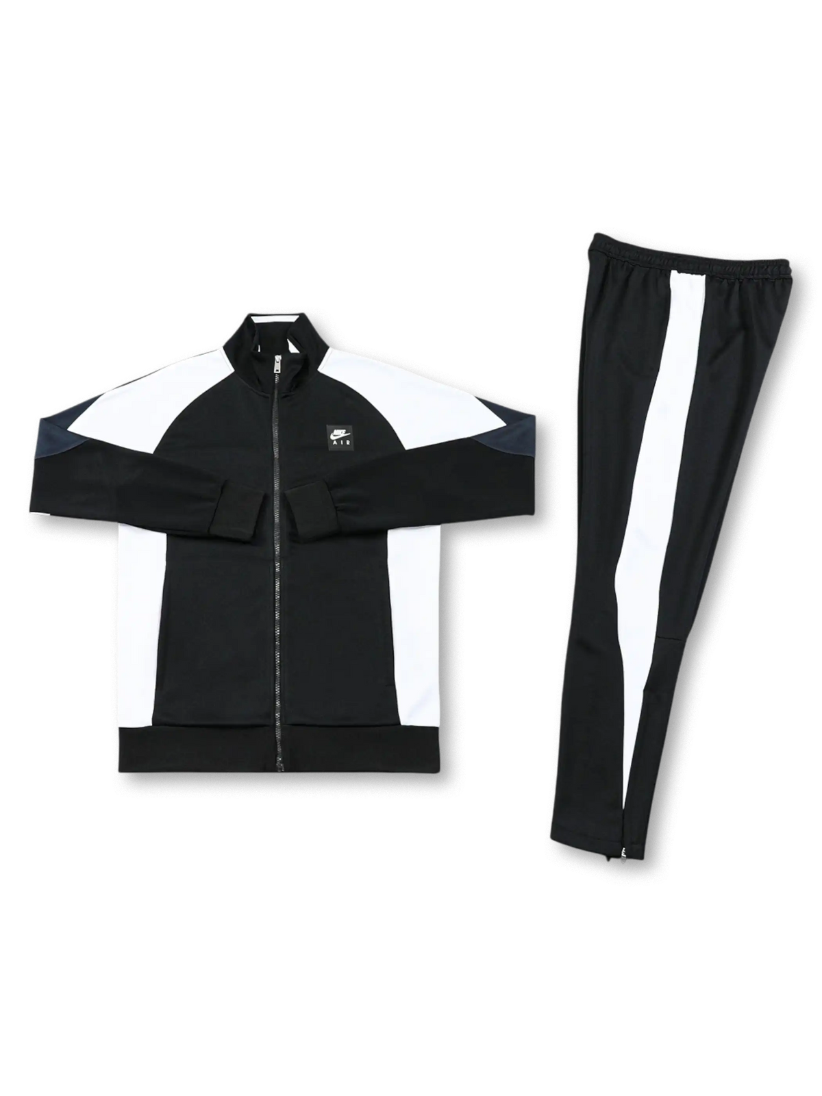 ブラック×ホワイト切替のNike Airトラックジャケットとパンツの正面全体