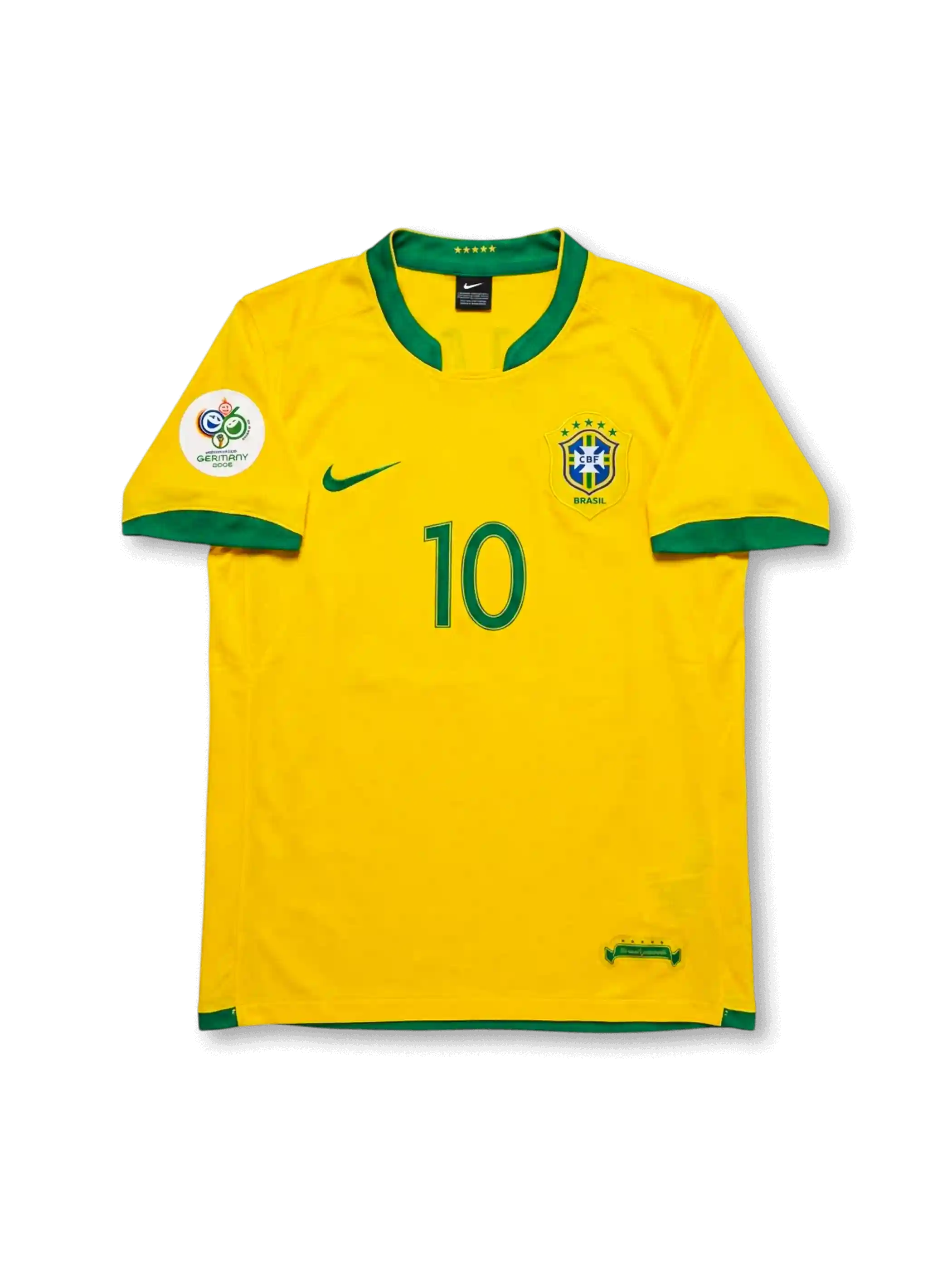 ブラジル代表 2006 ホームジャージの正面、イエローボディ、グリーンの襟と袖口、CBFエンブレム、フロント10番、2006年ドイツ大会パッチが見えるデザイン