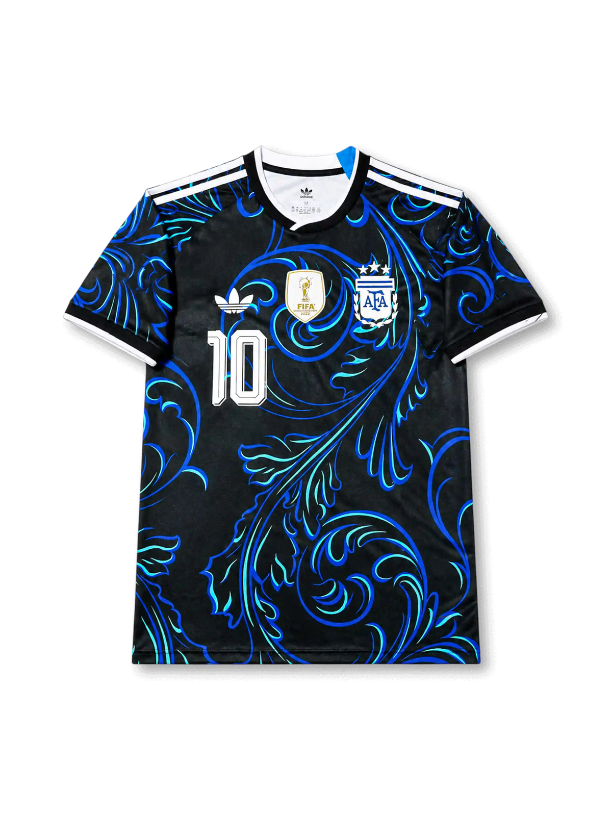 2026年アルゼンチン代表ワールドカップスペシャルエディションユニフォーム正面、ブラックベース、ブルー流線グラフィック、胸元代表エンブレム、ゴールド系チャンピオンバッジ、前面背番号10、白ショルダーストライプ