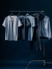 アルゼンチン代表 × adidas Originals 復刻ライフスタイルTシャツ