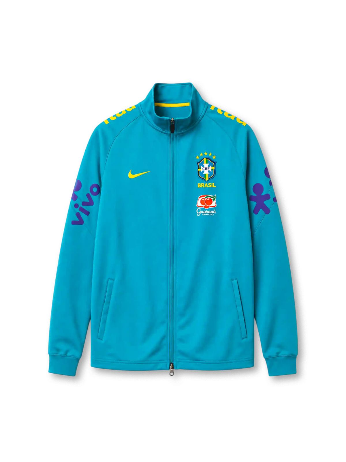 ティール地にイエロー裏地のスタンドカラー、フルジップフロント、左胸のイエローNikeスウッシュ、右胸のCBFエンブレムとBRASILの文字、Guaranáロゴ、両袖のvivoと紫のブランドアイコンを備えたブラジル代表2022-23トレーニングジャケット正面