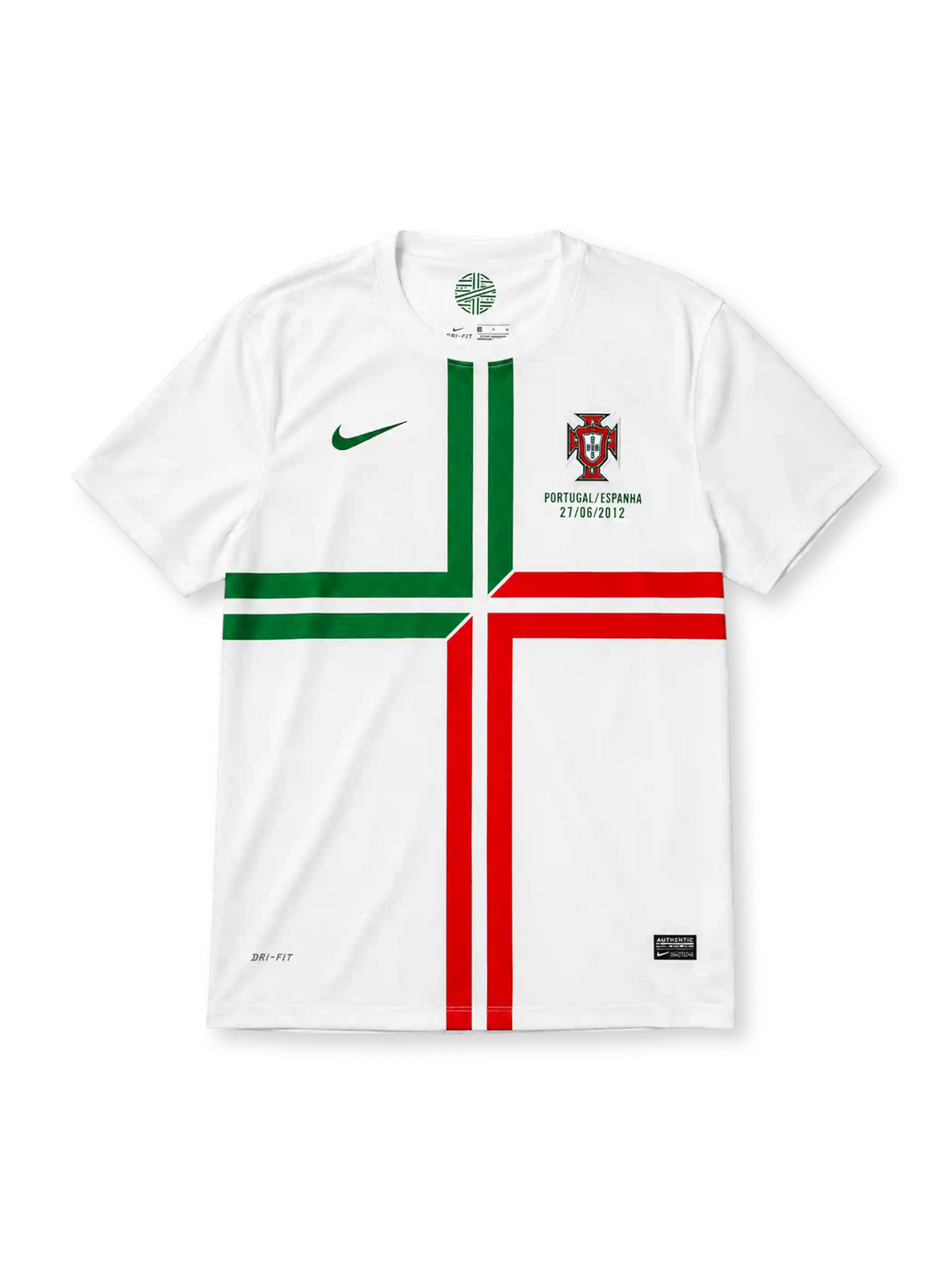 ホワイト地に緑赤の十字ライン、左胸の緑Nikeスウッシュ、右胸のポルトガルエンブレムとPORTUGAL/ESPANHA 27/06/2012の試合記念刺繍を備えたポルトガル代表EURO2012準決勝アウェイジャージ正面