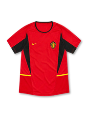 2002 ベルギー代表 ホーム Nike製 黒いサイドパネルと黄色のラインが入った赤いレトロサッカーユニフォーム