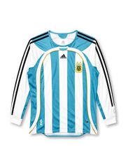 アルゼンチン代表 2006 ホーム長袖ユニフォーム 水色と白の縦縞 金色のパイピング 黒のスリーストライプ アディダス製 ドイツW杯モデル