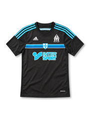 オリンピック・マルセイユ 2014/15 サードユニフォーム。ブラックのボディにライトブルーのadidasスリーストライプ、ブルーの胸ライン、十字紋章、クラブエンブレム、INTERSPORTスポンサーを配したデザイン。