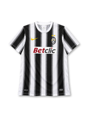 ユベントス 2011/12シーズン ホームユニフォーム（Nike製、黒白ストライプ、Betclicスポンサー）