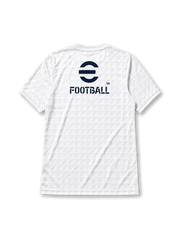 淡い水色に三角形・ダイヤ柄と「INTER」の透かし文字、水色のクルーネック襟、紺色のNikeロゴ、円形のインテル・ミラノクラブエンブレム、QATAR AIRWAYSスポンサーロゴを備えたインテル・ミラノ2026-27トレーニングジャージ