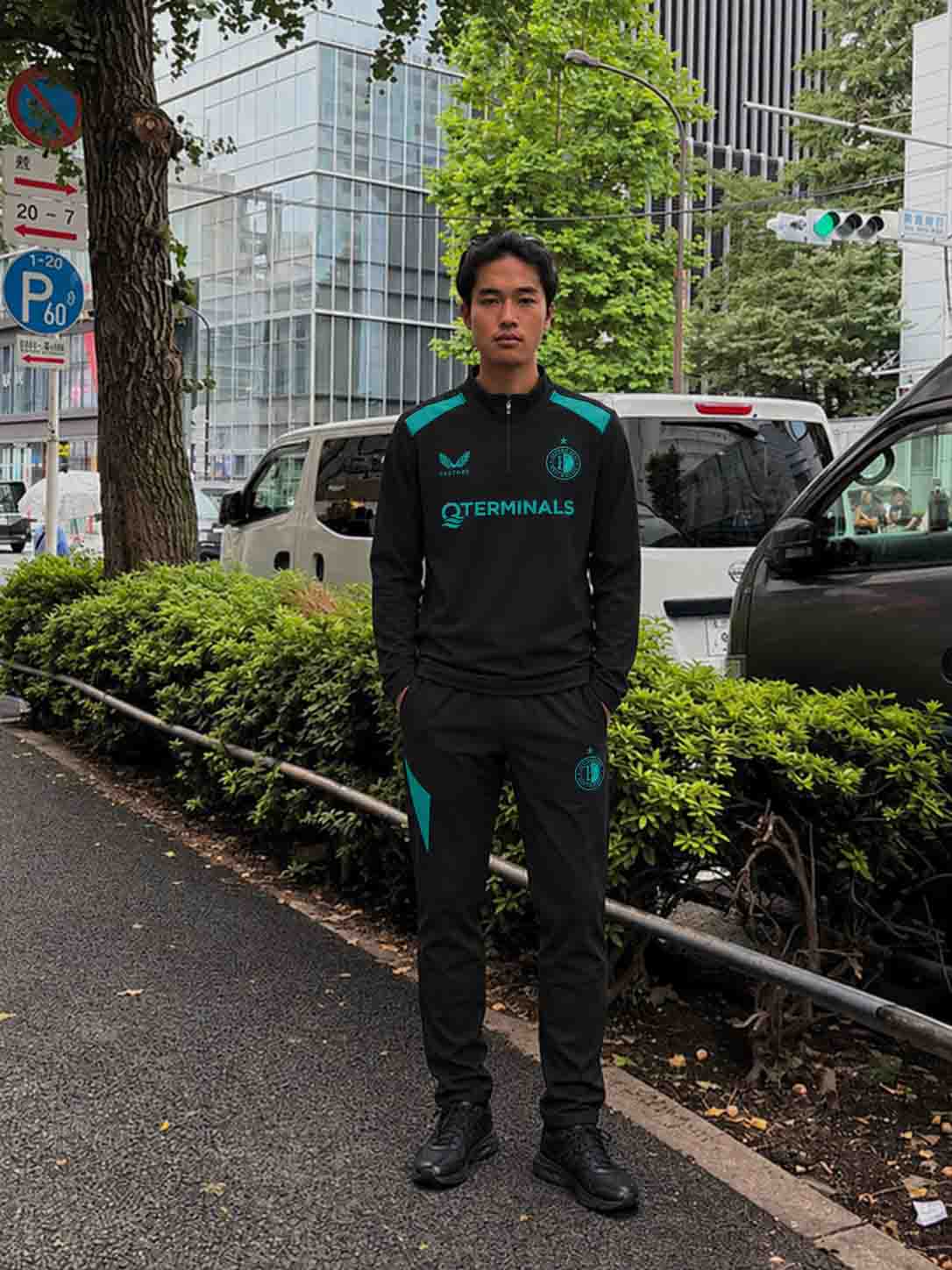 フェイエノールト 2026-27 ブラック×ターコイズ ハーフジップ