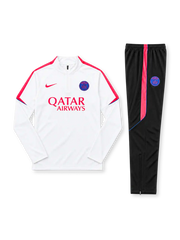 パリ・サンジェルマン 2026-27 ホワイト×レッド 長袖ハーフジップ トレーニングトップと黒パンツの上下セット QATAR AIRWAYSロゴとデュオトーンエンブレム入り